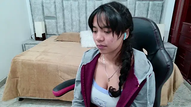 laureentt_'s Live XXX Chat