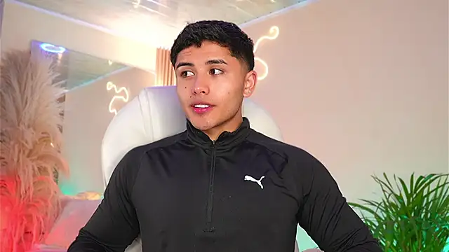 MatiasKorn Adlı Modelin Canlı XXX Sohbeti