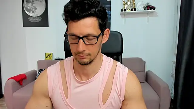 BrutusK08 Webcam show