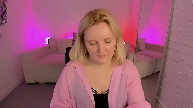 KathyBriggs Chat XXX live