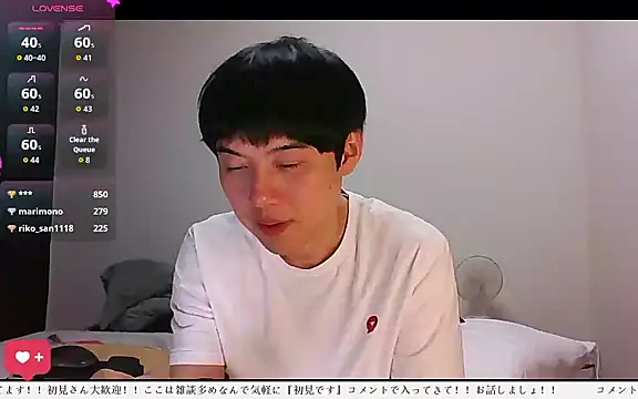 whitebriefboy Show in webcam