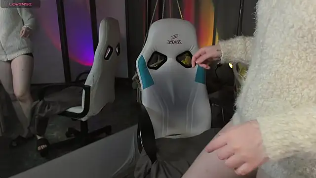 LeonaHicks: онлайн-секс-чат