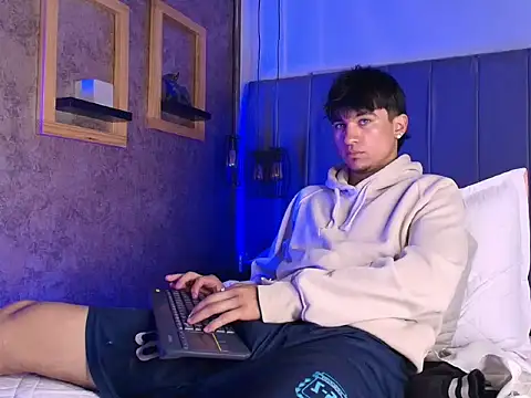 The_BossCrown Webcam Show