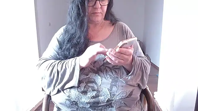 mayabbw50tits: διαδικτυακό σόου στην κάμερα