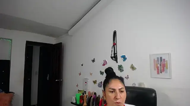 mature_bigboobs10 Adlı Modelin Web Kamerası Şovu