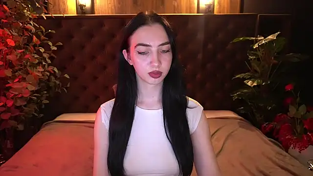 WildKittenX_ Adlı Modelin Canlı XXX Sohbeti