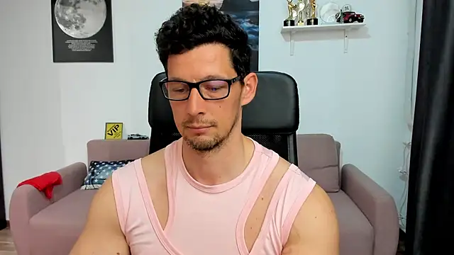 BrutusK08 Webcam show