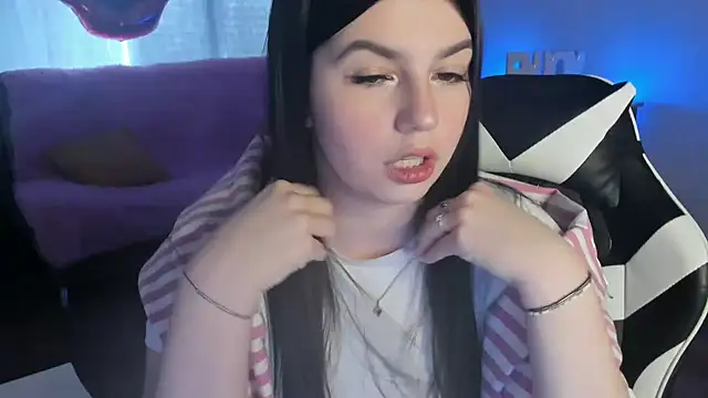 KisaModel's Webcam Show