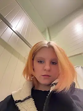 Онлайн чат XXX NinaParri