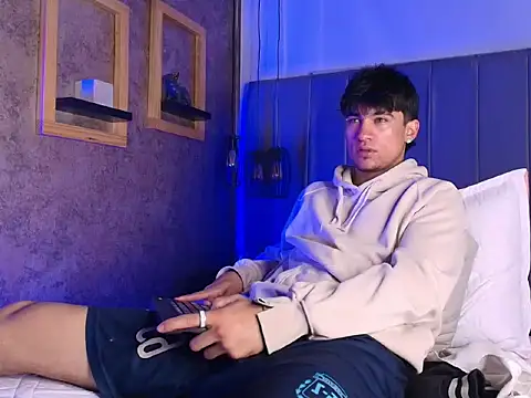 Show modela The_BossCrown na web-kameri