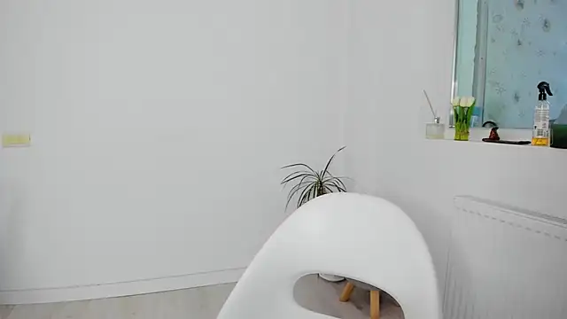 XXX chat uživo modela DiamondKay