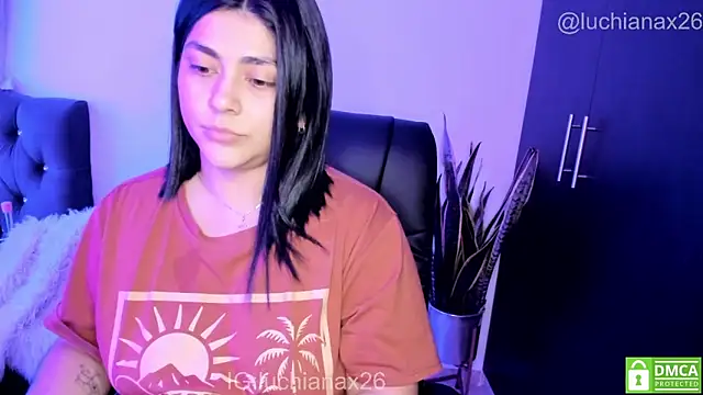 Chat +18 de lucy26_ ao vivo