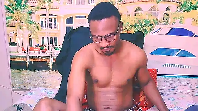 Chatroom XXX en direct de EbonyTiger69