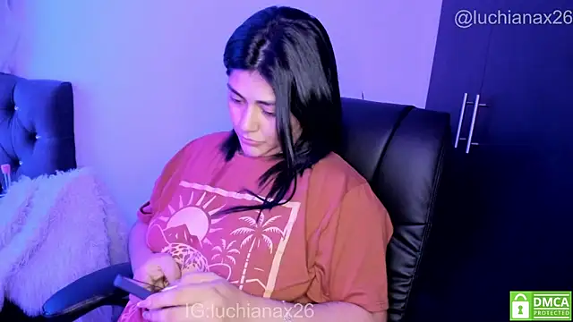 Chat XXX en directo de lucy26_