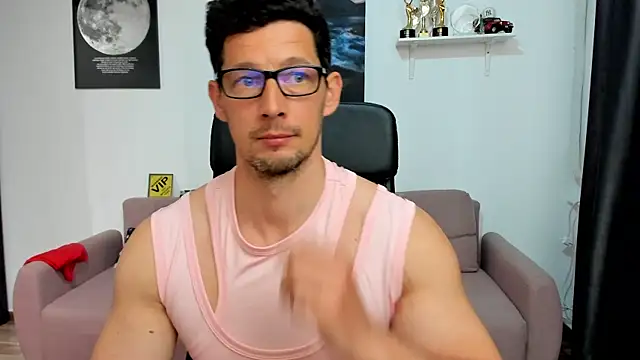 BrutusK08 webcam show