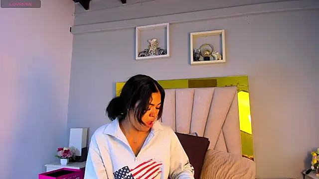 Chat +18 de vahiolet_fuentes ao vivo