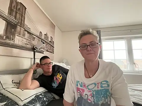 Curvy-Jinx – webcam-show