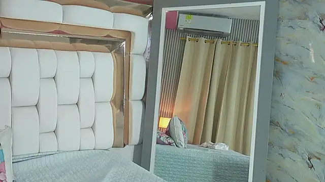 kinkylittlegirll's Live XXX Chat