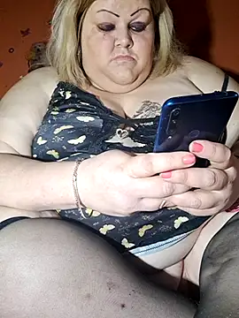 ducicsajsziii's Live XXX Chat