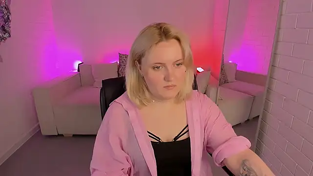 KathyBriggs' Live XXX Chat