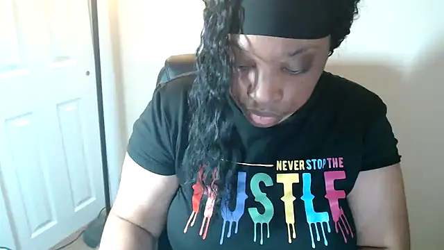 دردشة Sexymona1218 الجنسية المباشرة