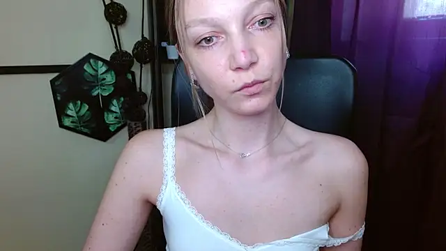 Chat +18 de EmillyPlay ao vivo