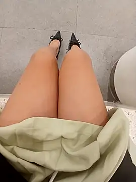 Chatroom XXX en direct de Ori-Lynk