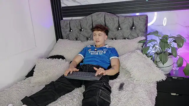 Saimonvela 在線直播表演