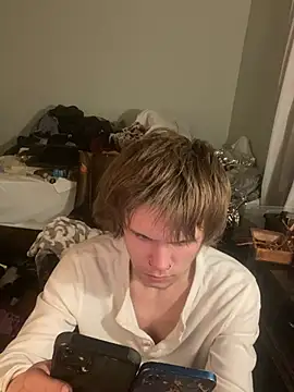 XanderOzzz: διαδικτυακό σόου στην κάμερα