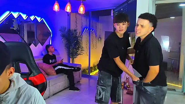 Show modela Houseofwarrios na web-kameri