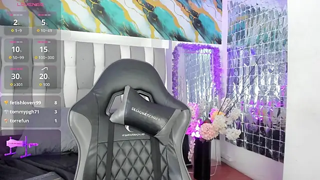 Chat +18 de IsaDiiaz ao vivo