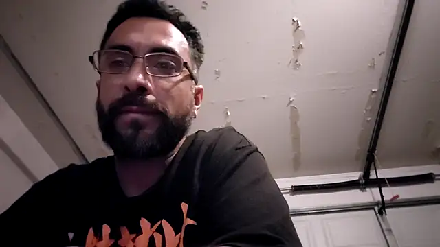 แชท XXX สดของ Forbidden_daddy