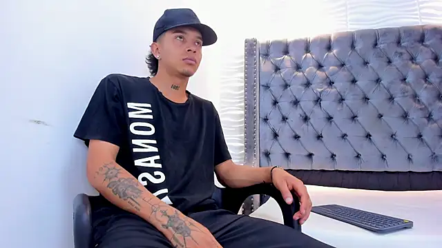 Joseph_vans2 Webcamshow