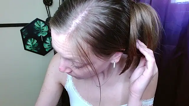 Chat XXX en directo de EmillyPlay