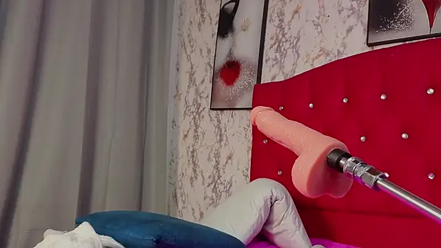 Larissa_Antonella's Webcam Show