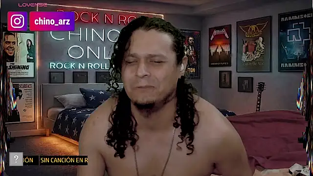 chino_roz Adlı Modelin Canlı XXX Sohbeti