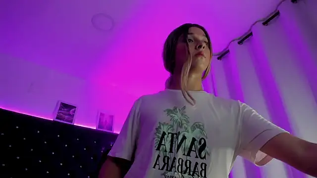 BellaRoge Adlı Modelin Canlı XXX Sohbeti