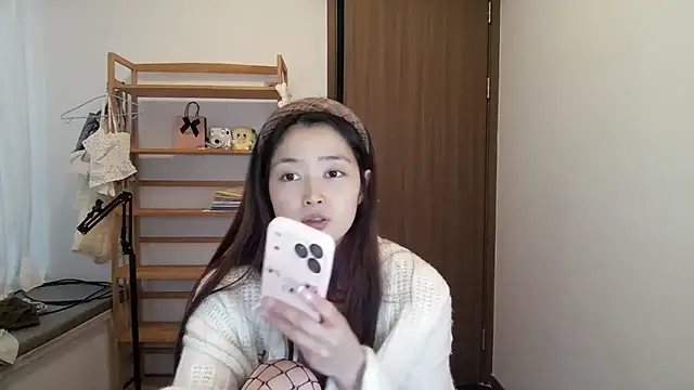 Mimi-cnbaby: απευθείας συνομιλία ΧΧΧ