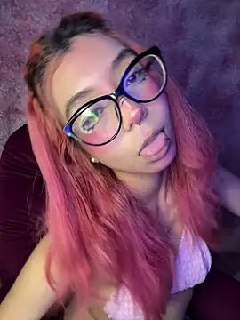 Valen-Foxx1 Show in webcam