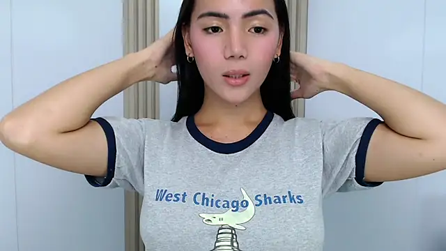 Show modela Martha_pookerxxx na web-kameri