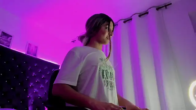 BellaRoge: онлайн-секс-чат