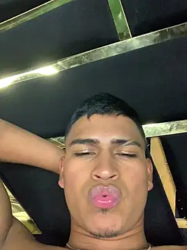 Emiliano_Reyes' Webcam Show