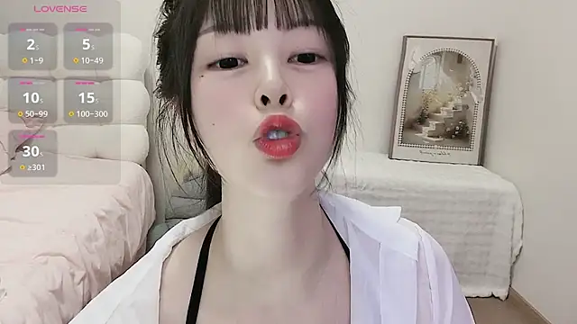 Anna-2005's Live XXX Chat