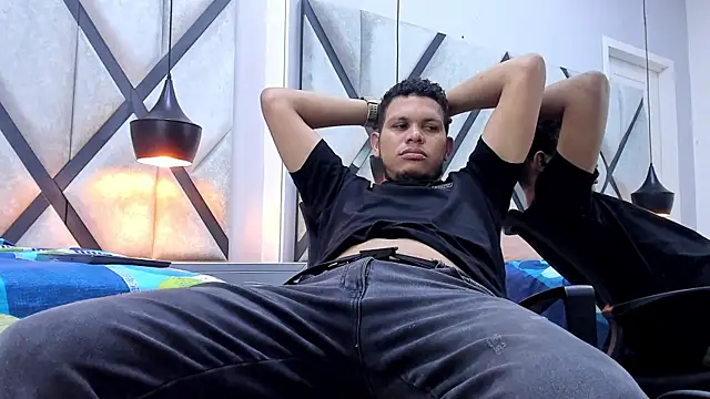 Chat +18 de NohaBrooks ao vivo