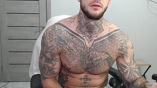 maxi_foxxx live XXX chat