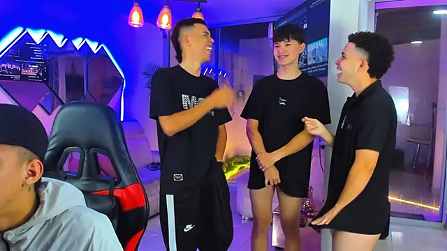 Houseofwarrios লাইভ XXX চ্যাট