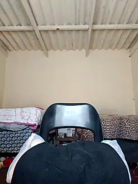 Mkhothiwesibumbu: вебкам-шоу