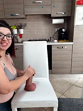 SinfulMarkedQueens Show in webcam