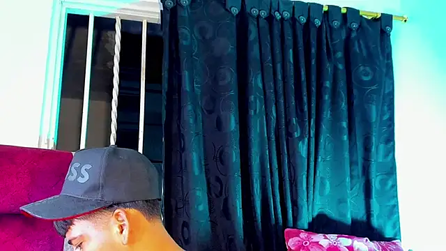 Aless_bigg élő XXX-chatje