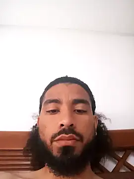 Elarabe11: διαδικτυακό σόου στην κάμερα